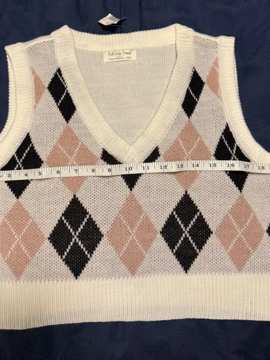 Argyle Knit Crop Sweater Vest — Cream & Blush - Picture 6 of 6